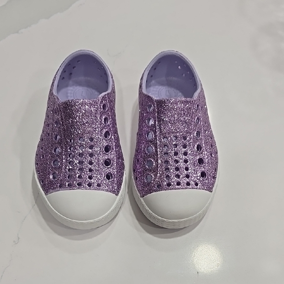 Native Sparkly Purple Kids Slip-On Water Shoes - Picture 1 of 4
